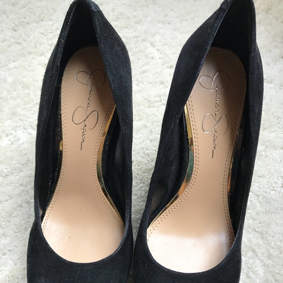 Jessica Simpson black suede pumps. - Picture 2 of 4